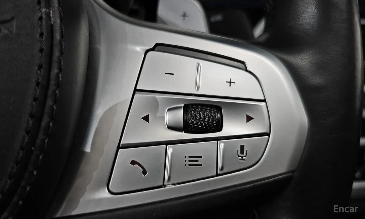 BMW 745 * 745Le iPerformance M Sport * , снимка 17 - Автомобили и джипове - 56615264