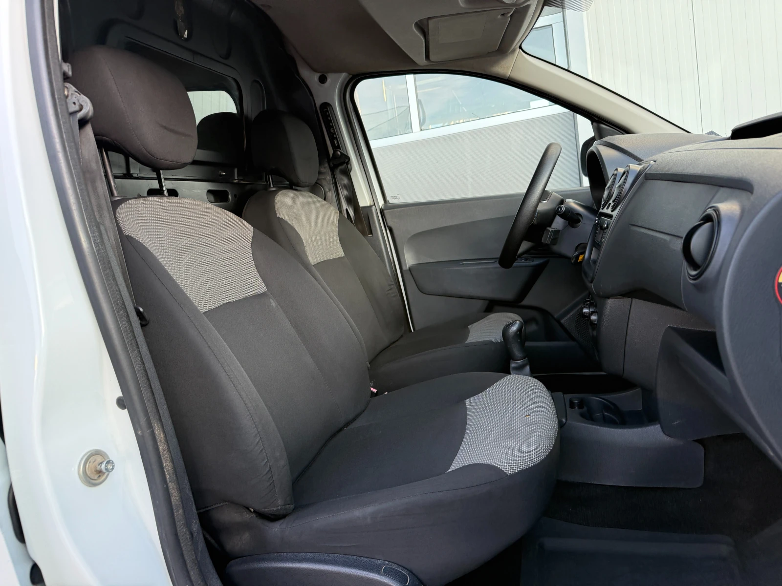 Dacia Dokker 1.5 dci , снимка 12 - Автомобили и джипове - 56624336