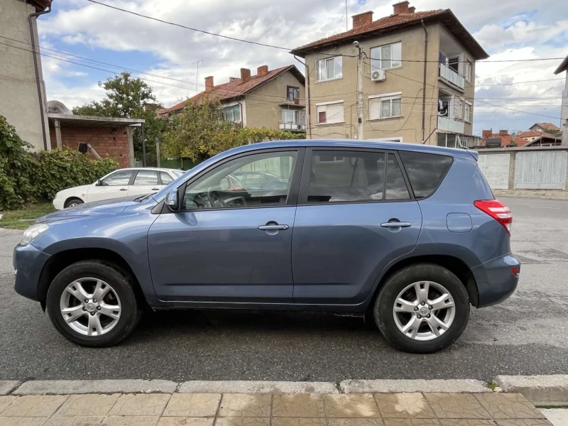 Toyota Rav4 2.0 бензин 6 скорости 4х4 , снимка 2 - Автомобили и джипове - 48436916