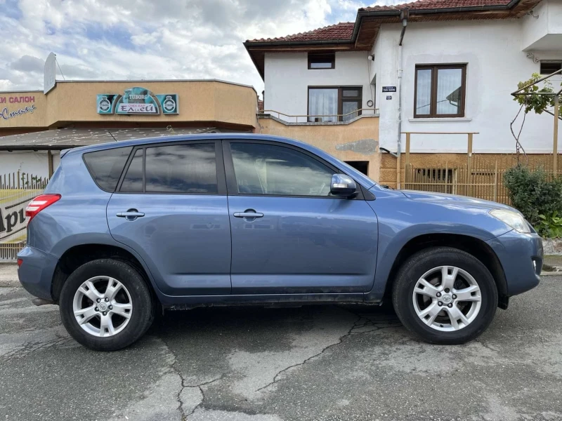 Toyota Rav4 2.0 бензин 6 скорости 4х4 , снимка 4 - Автомобили и джипове - 48436916