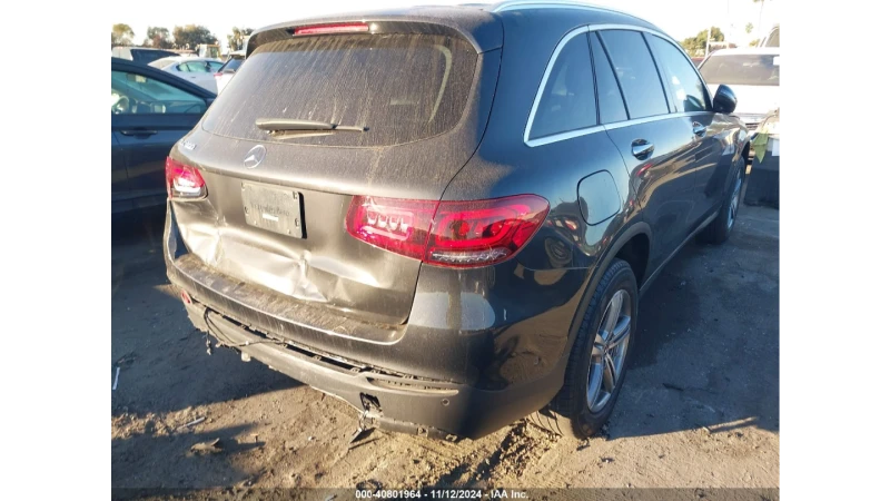 Mercedes-Benz GLC 300 2022г. 40000лв. прогнозна цена до София!, снимка 3 - Автомобили и джипове - 48790072