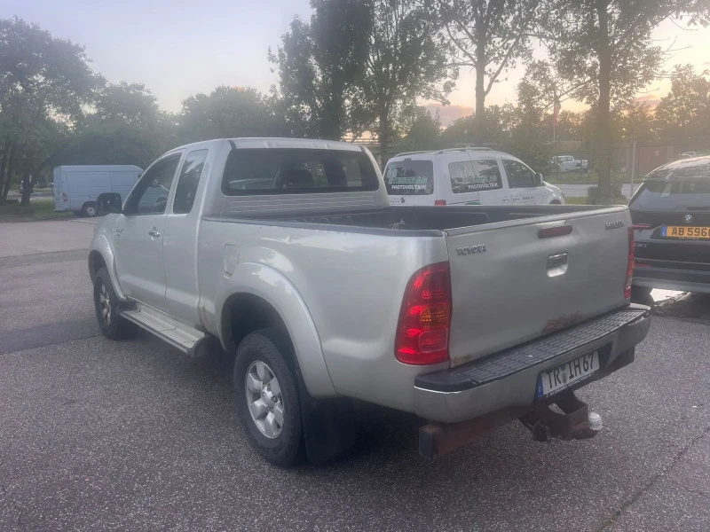 Toyota Hilux, снимка 4 - Автомобили и джипове - 51778396