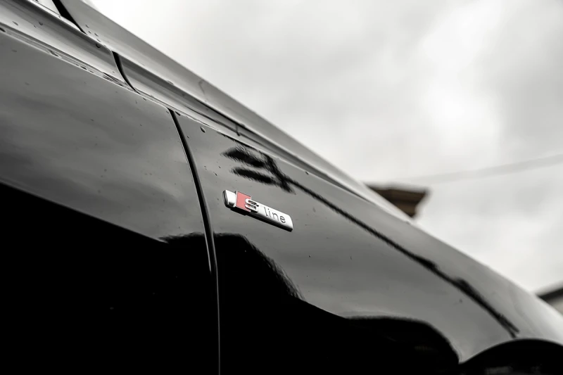 Audi Q8 * PROGRESSIV* S-LINE* QUATTRO* , снимка 5 - Автомобили и джипове - 52815341