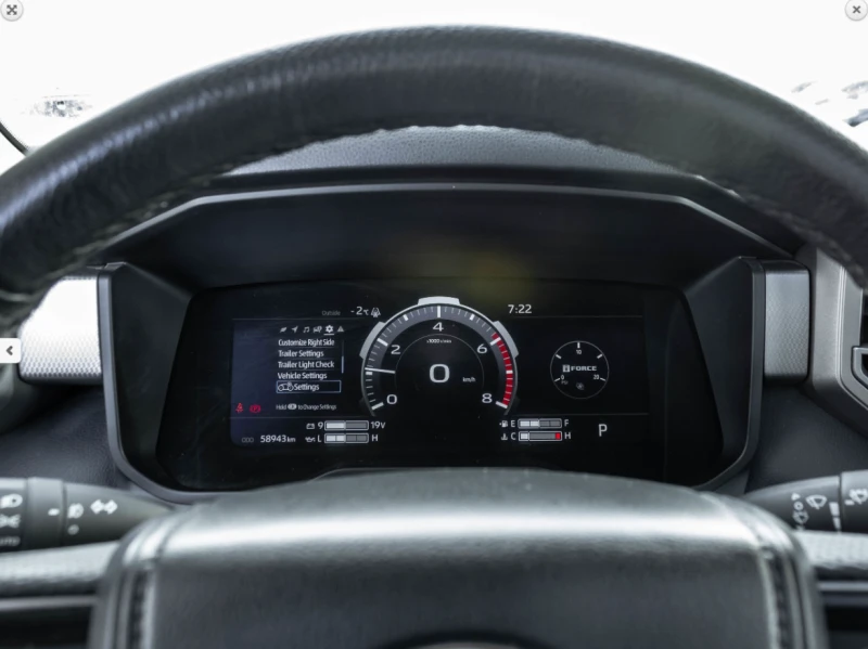 Toyota Tundra LIMITED* * CREWMAX* * DISTRONIC* * LEATHER* * PANO, снимка 15 - Автомобили и джипове - 53379438