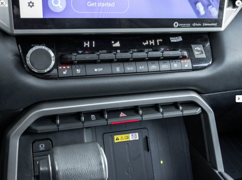 Toyota Tundra LIMITED* * CREWMAX* * DISTRONIC* * LEATHER* * PANO, снимка 17 - Автомобили и джипове - 53379438