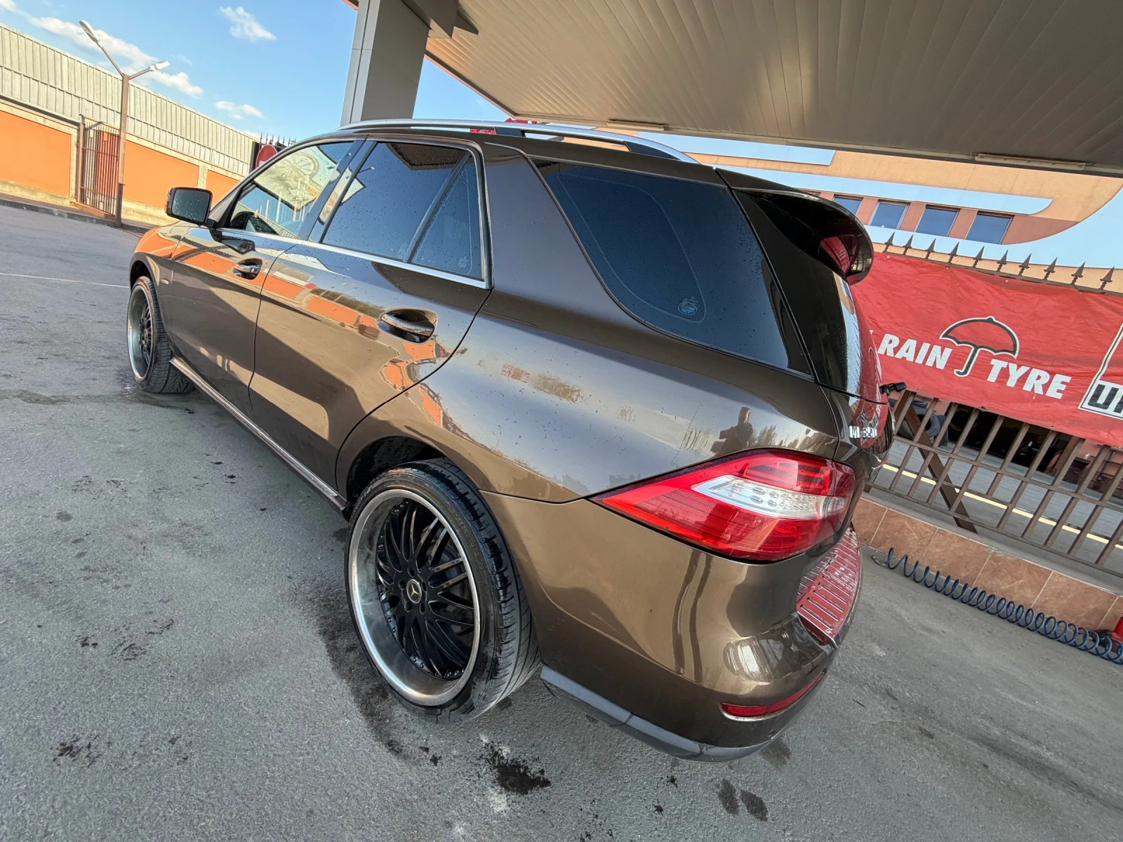 Mercedes-Benz ML 350 AMG* Sport* Кожа* Камера, снимка 5 - Автомобили и джипове - 52976742