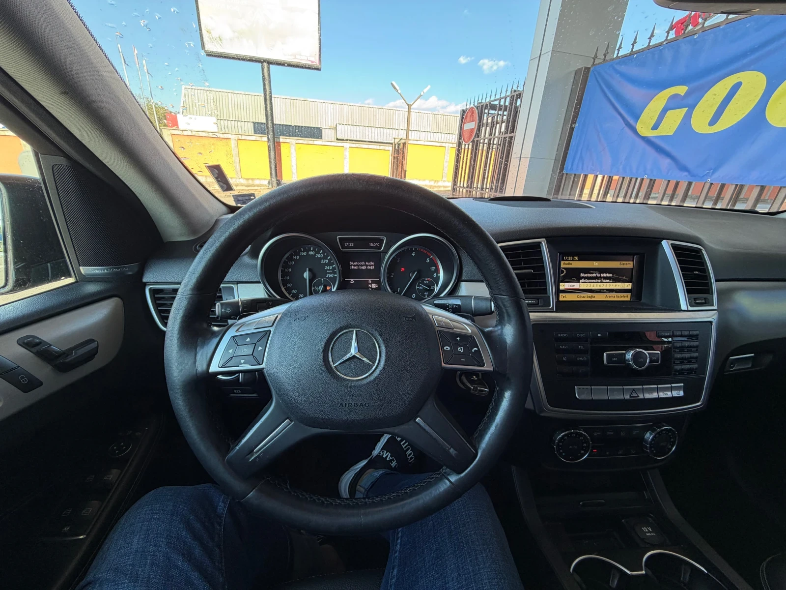 Mercedes-Benz ML 350 AMG* Sport* Кожа* Камера, снимка 12 - Автомобили и джипове - 52976742