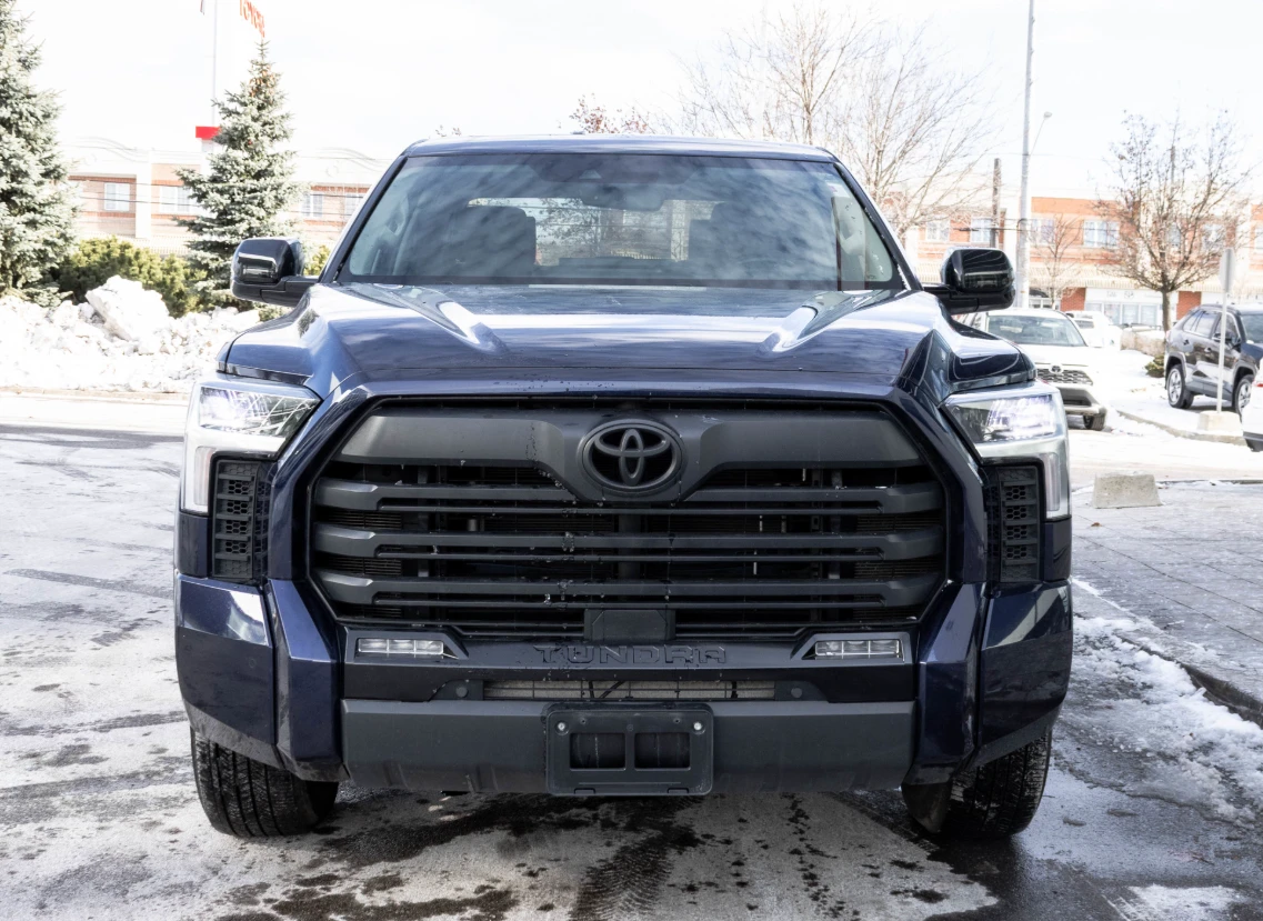 Toyota Tundra LIMITED* * CREWMAX* * DISTRONIC* * LEATHER* * PANO - изображение 3