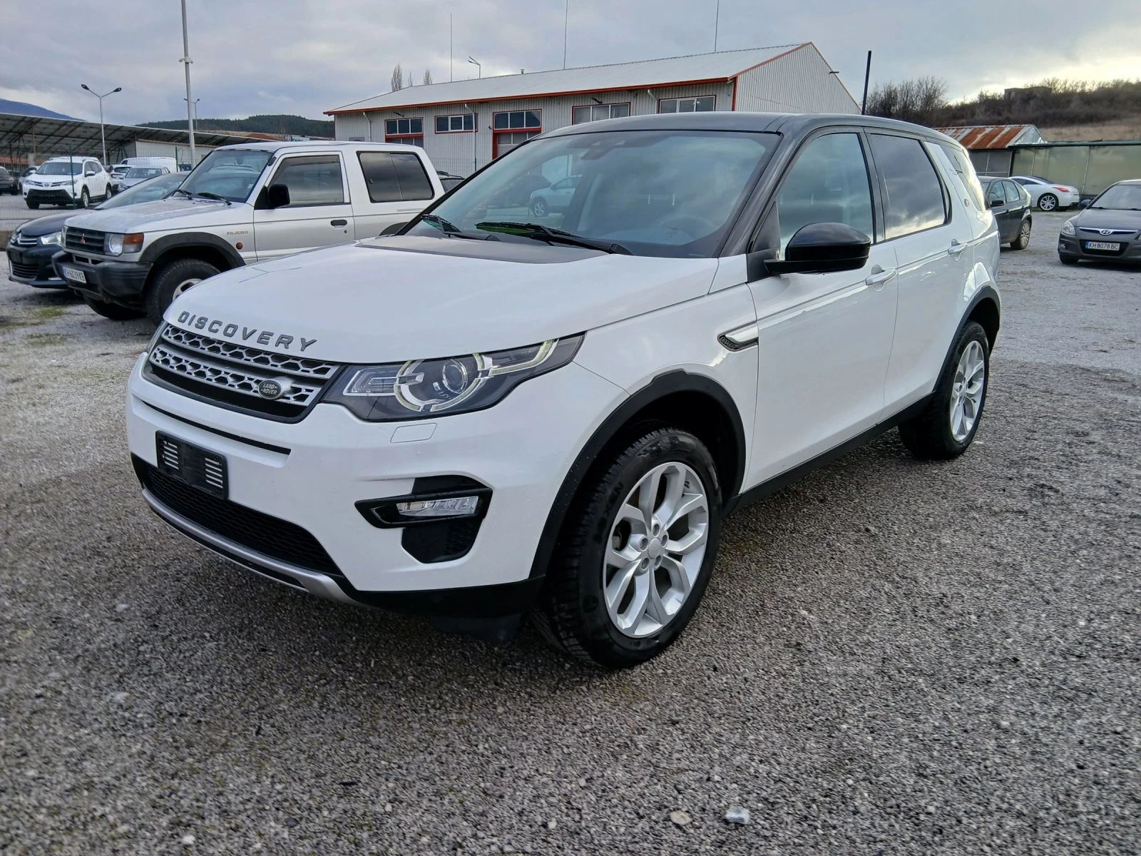 Land Rover Defender 2.0 d - изображение 3