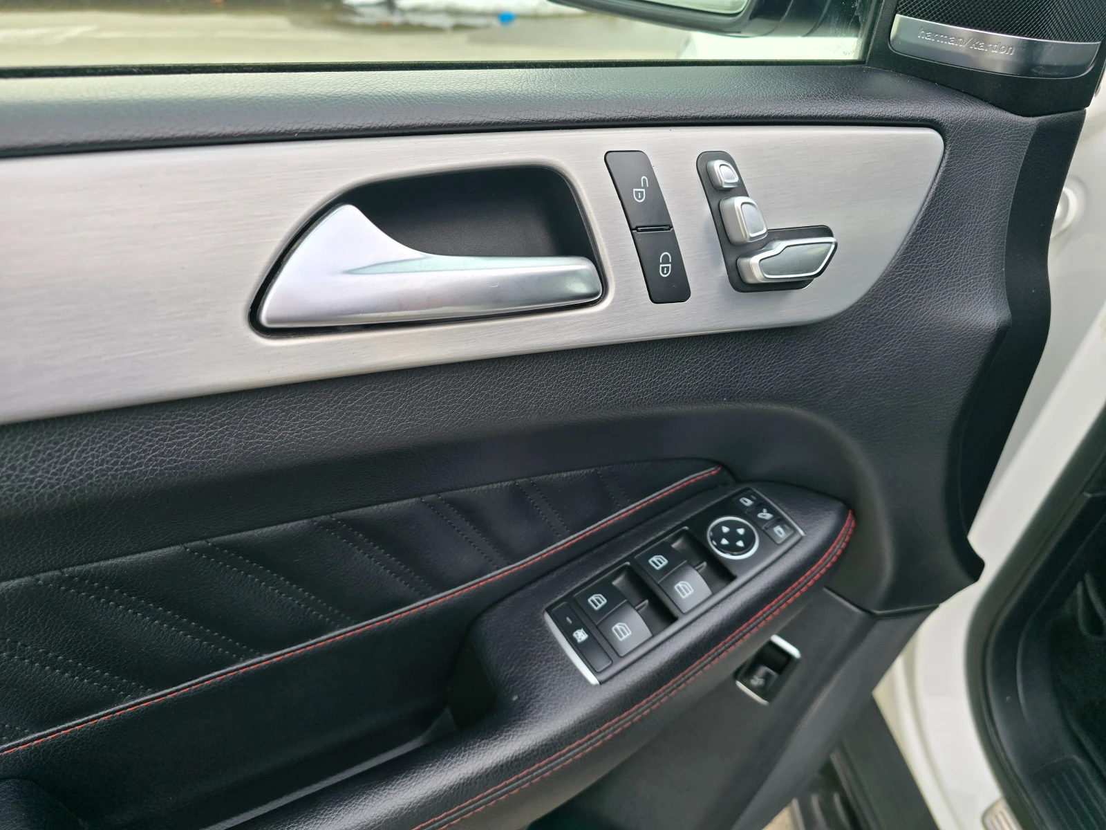 Mercedes-Benz GLE 450 AMG 450 AMG, снимка 8 - Автомобили и джипове - 55567206