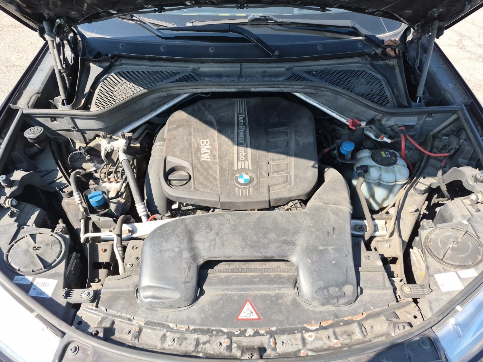 BMW X5 XDRIVE35D / 360 / HARMAN KARDON / PANO, снимка 16 - Автомобили и джипове - 55847399