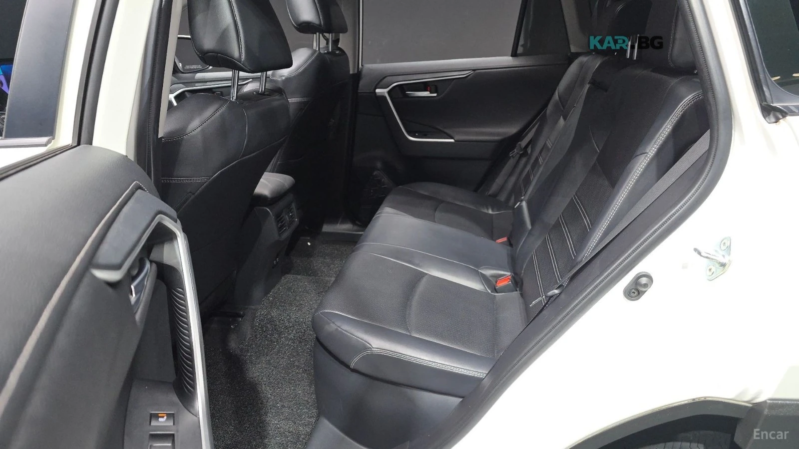 Toyota Rav4 ОБДУХВАНЕ* ПАНО* КАМЕРА* ДИСТРОНИК* , снимка 12 - Автомобили и джипове - 55891284