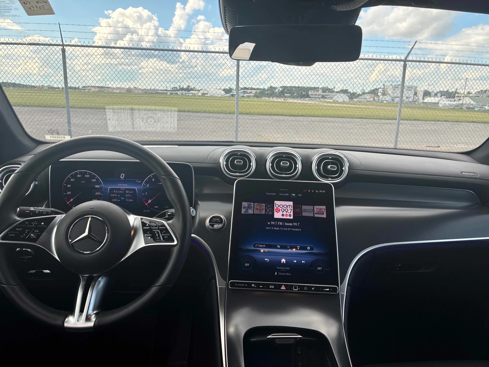 Mercedes-Benz GLC * 300 * CARFAX * ЦЕНА ДО БГ, снимка 12 - Автомобили и джипове - 56084720