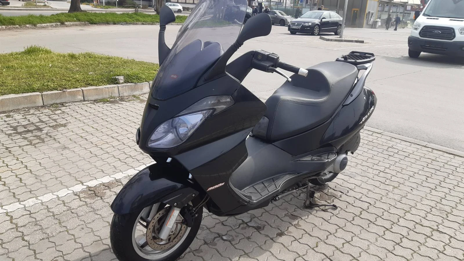 Aprilia Atlantic 300i sport