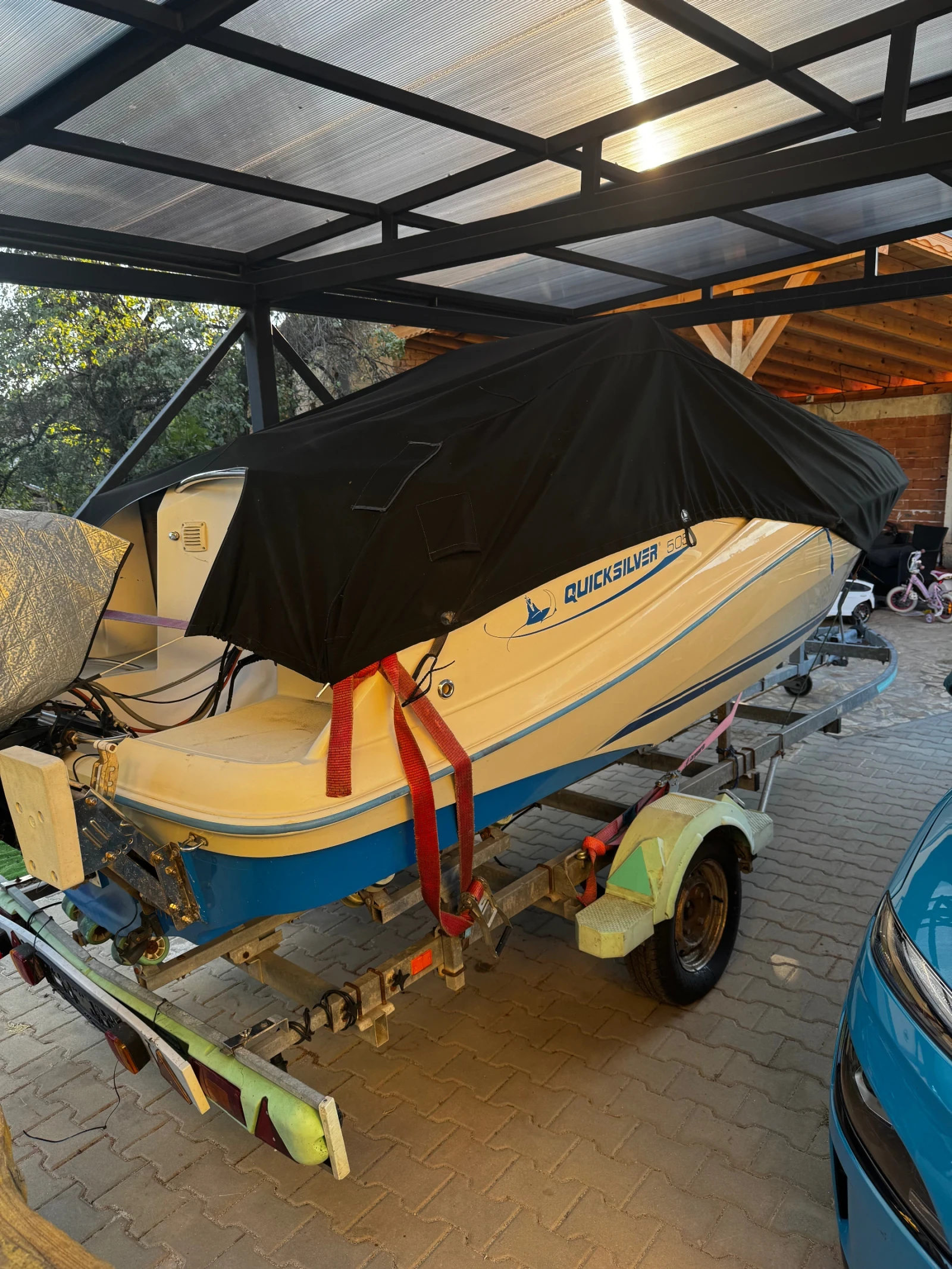 Моторна яхта Quicksilver 505 Commander  - изображение 2