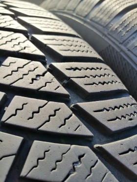 Гуми Зимни 215/65R16, снимка 6