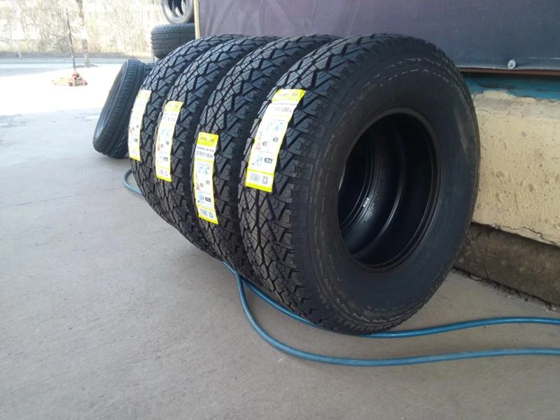 Гуми Всесезонни 245/70R16, снимка 1 - Гуми и джанти - 45649483