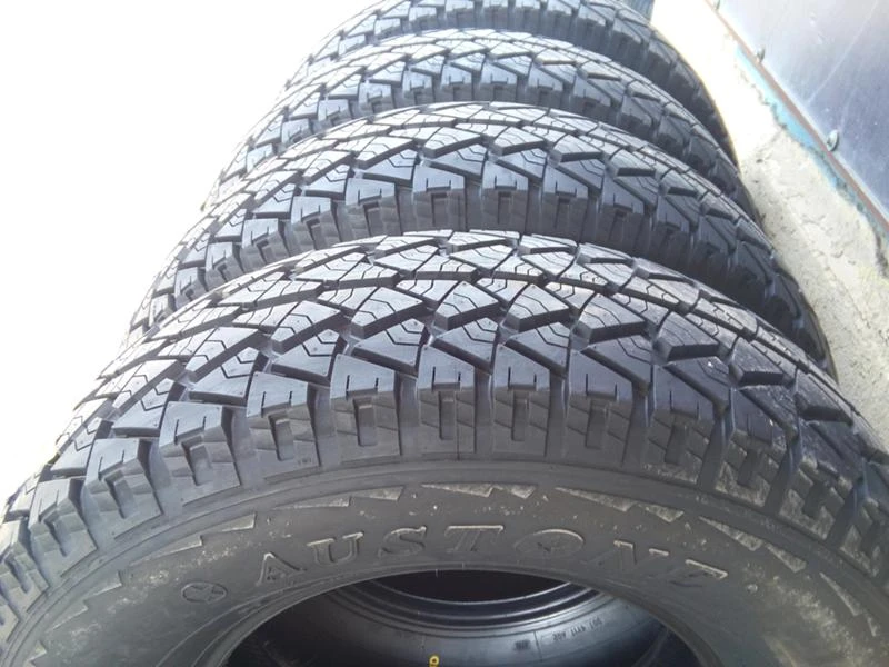 Гуми Всесезонни 245/70R16, снимка 4 - Гуми и джанти - 45649483