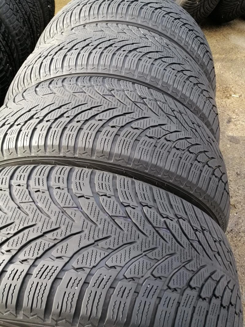 Гуми Зимни 235/55R19, снимка 3 - Гуми и джанти - 34960990