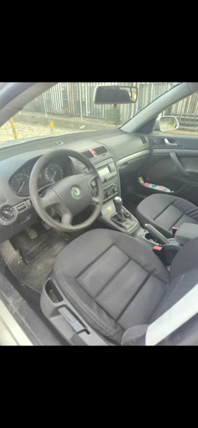 Skoda Octavia 2.0 FSI, снимка 9