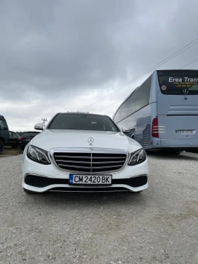 Mercedes-Benz E 300 Уникат. Всичко оригинално. От първи собственик.  - 24600 € / 48113.42 лв. - 99859757 3