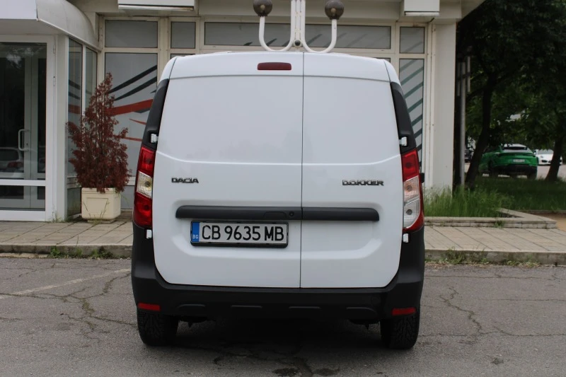 Dacia Dokker 1.6i/ГАРАНЦИЯ/ 4 бр., снимка 5 - Автомобили и джипове - 47882397