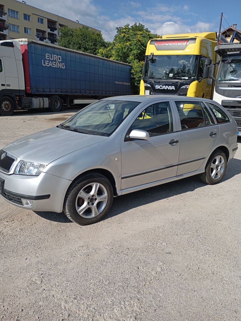 Skoda Fabia, снимка 2 - Автомобили и джипове - 46795166