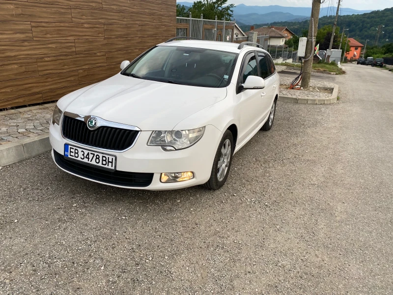 Skoda Superb 2.0 TDI Автоматик, снимка 2 - Автомобили и джипове - 46881046