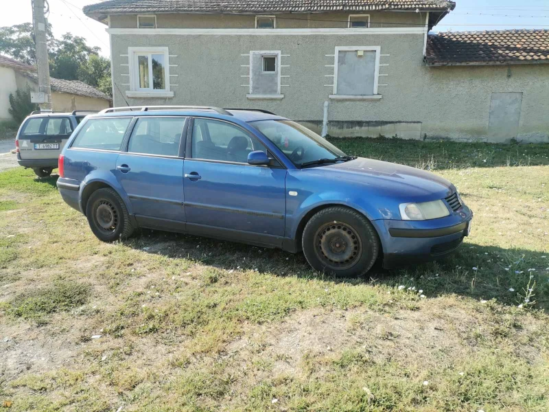 VW Passat, снимка 10 - Автомобили и джипове - 47015889