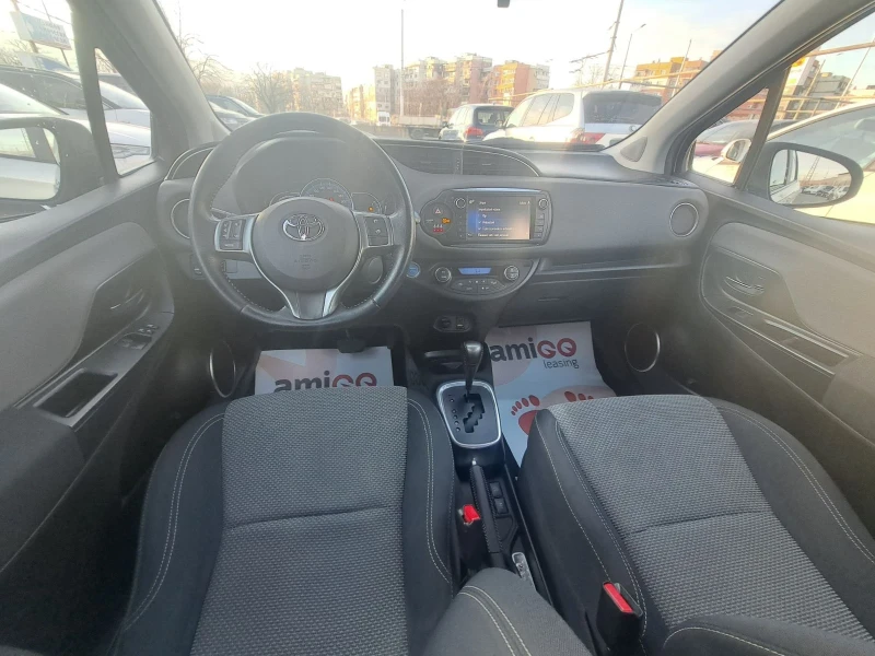 Toyota Yaris HYBRID, снимка 13 - Автомобили и джипове - 49072518