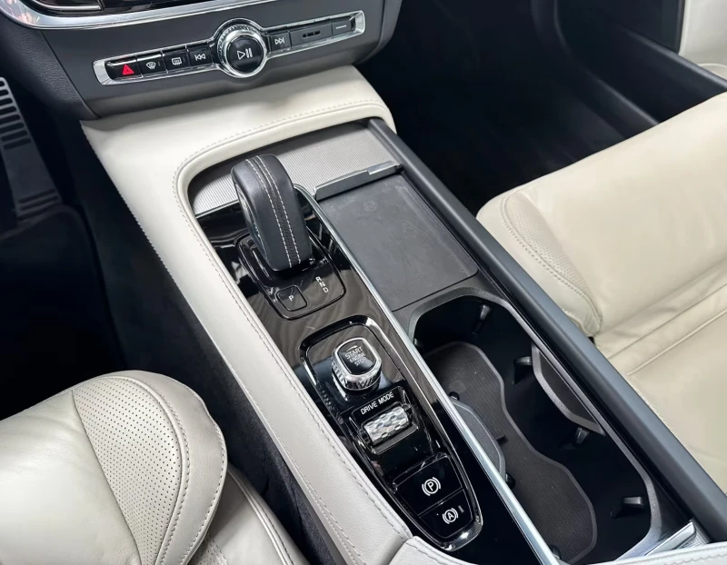 Volvo V90 R-DESIGN/197HP/B4/PANO/HUD/MEMO/360/NAVI/LED/306g, снимка 12 - Автомобили и джипове - 51681641
