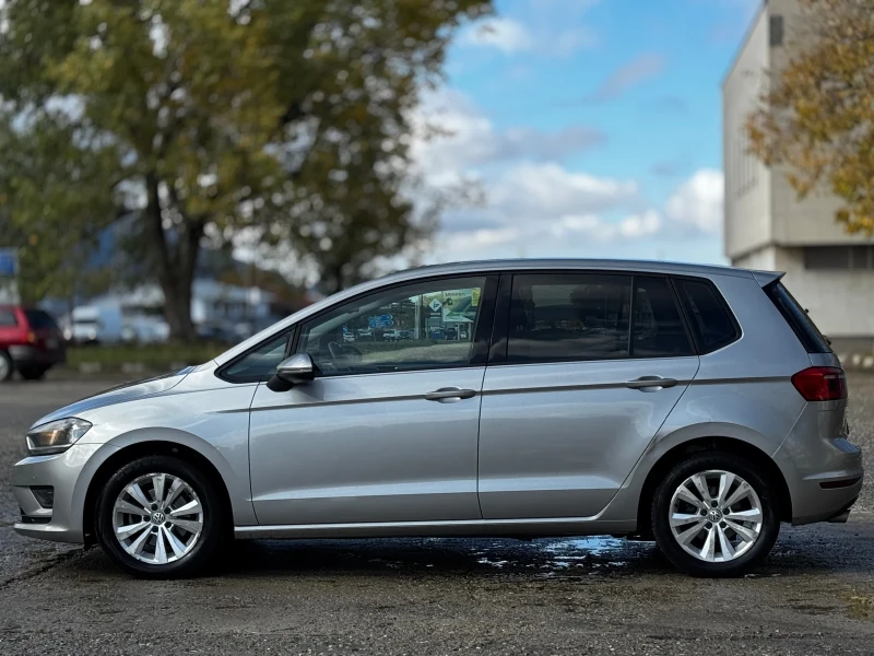VW Golf Sportsvan 1.6TDI/ИТАЛИЯ, снимка 2 - Автомобили и джипове - 52214535
