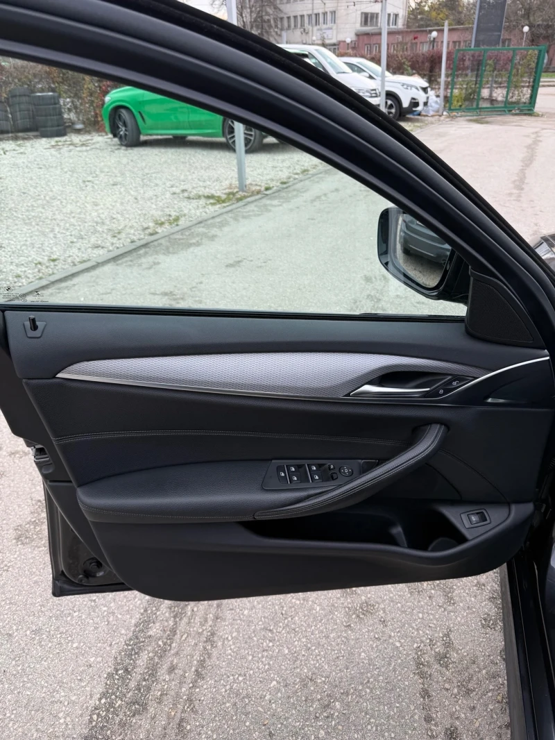 BMW 520  X DRIVE  М SPORT , снимка 10 - Автомобили и джипове - 52494598
