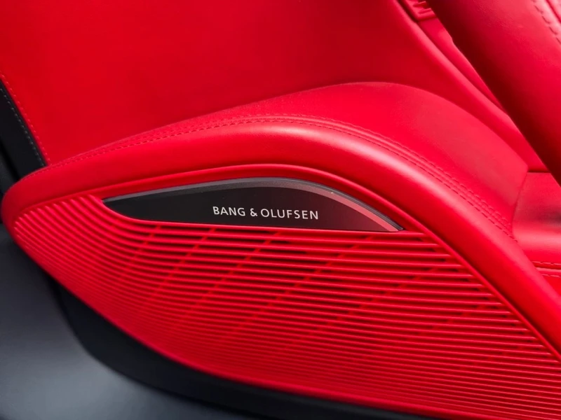 Audi R8 * 2dr Conv Spyder Auto V10 * CARFAX * ЦЕНА ДО БГ, снимка 13 - Автомобили и джипове - 52793909