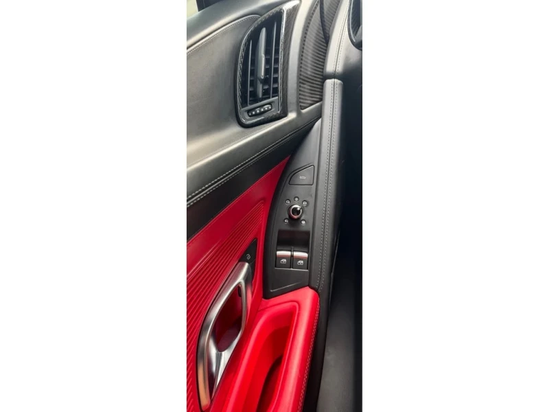 Audi R8 * 2dr Conv Spyder Auto V10 * CARFAX * ЦЕНА ДО БГ, снимка 9 - Автомобили и джипове - 52793909