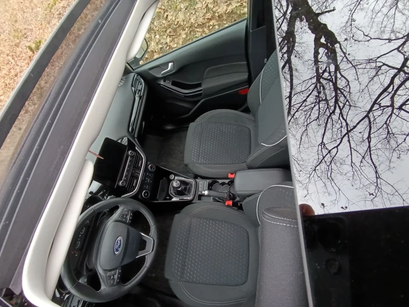 Ford Fiesta Titanium, снимка 8 - Автомобили и джипове - 52866557