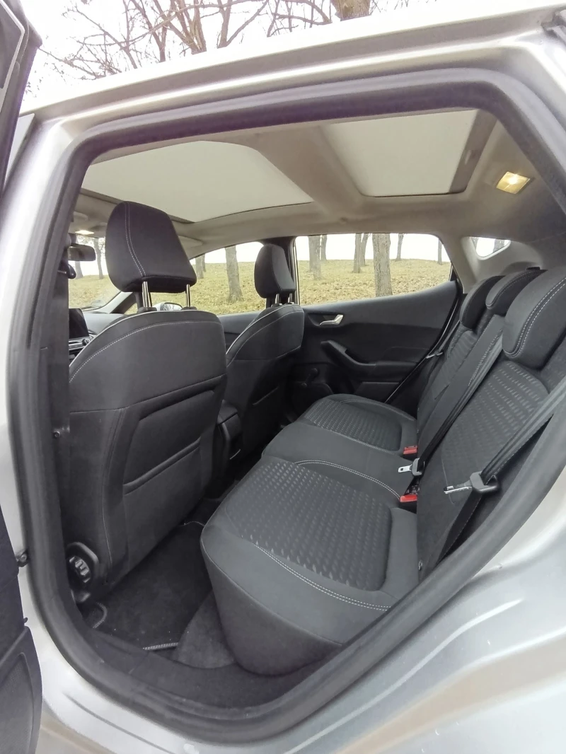 Ford Fiesta Titanium, снимка 13 - Автомобили и джипове - 52866557