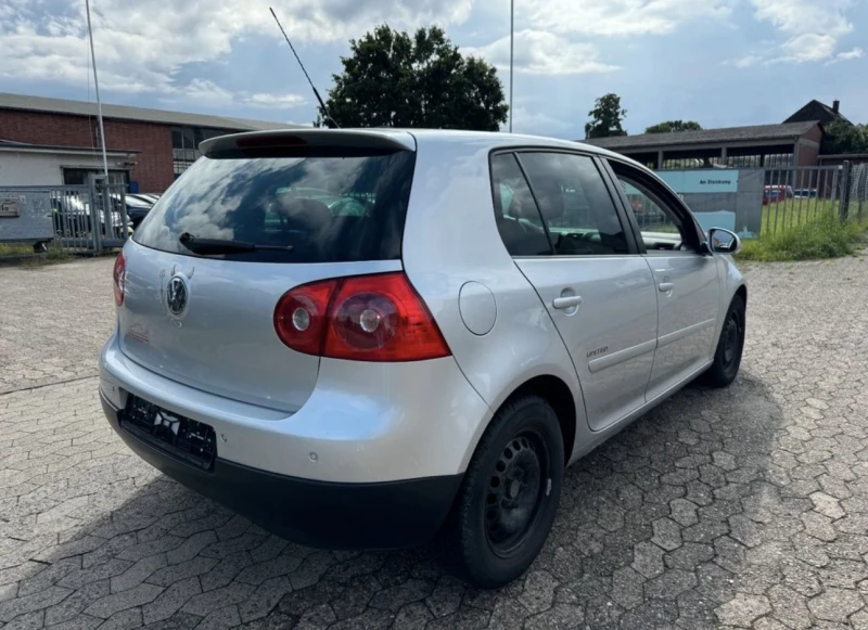 VW Golf, снимка 4 - Автомобили и джипове - 52876765