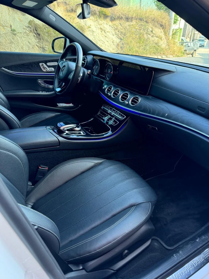 Mercedes-Benz E 300 Уникат. Всичко оригинално. От първи собственик. , снимка 6 - Автомобили и джипове - 53478170