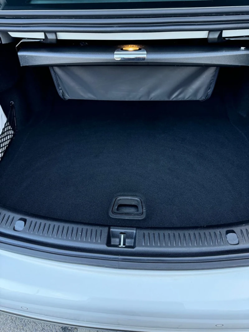 Mercedes-Benz E 300 Уникат. Всичко оригинално. От първи собственик. , снимка 13 - Автомобили и джипове - 53478170