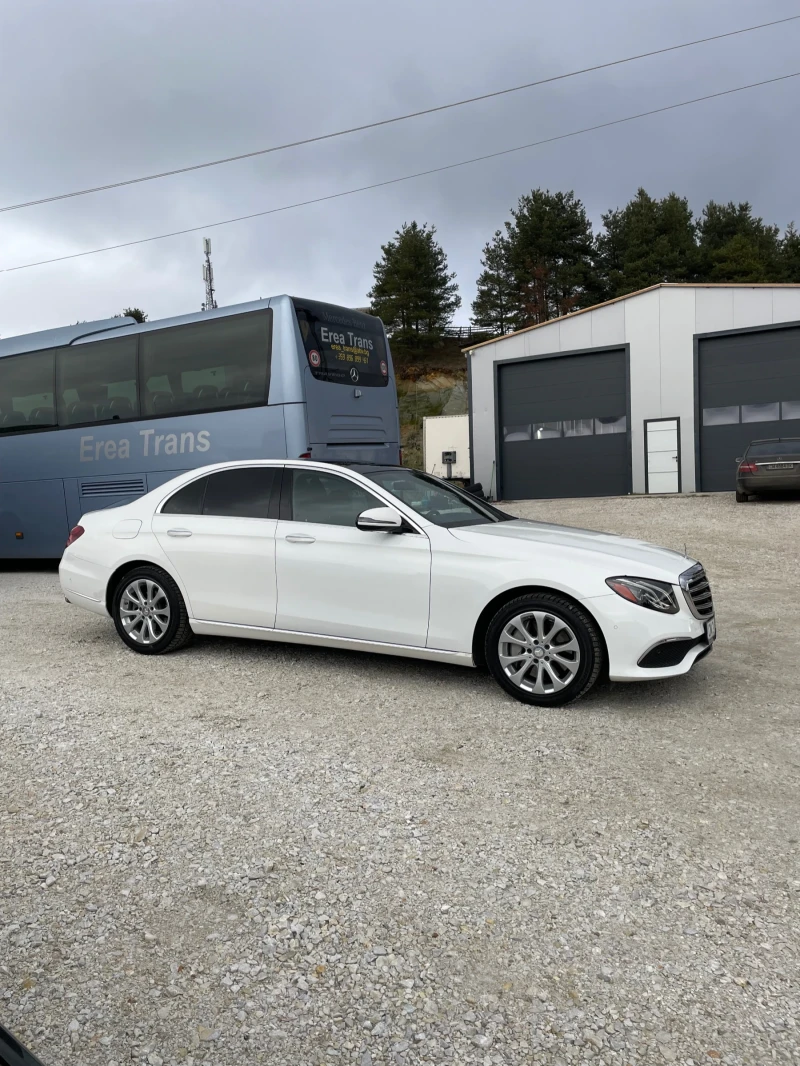 Mercedes-Benz E 300 Уникат. Всичко оригинално. От първи собственик. , снимка 4 - Автомобили и джипове - 53478170