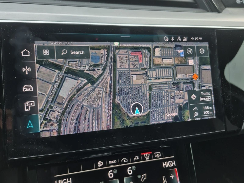 Audi E-Tron S Line/TECHNIK/Driver assistance/Cooled/2set tirеs, снимка 9 - Автомобили и джипове - 53536771