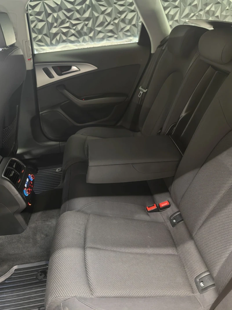 Audi A6 2.0TDI* 156000KM* ОБСЛУЖЕН* КАМЕРА* ПОДГРЕВ* TOP, снимка 8 - Автомобили и джипове - 53562768