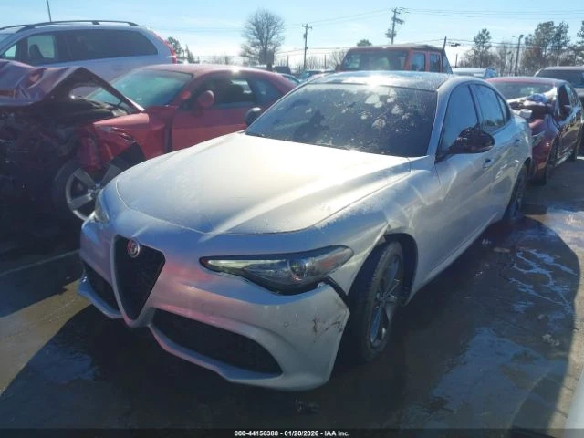 Alfa Romeo Giulia * KEYLESS* ПАНОРАМА* КОЖА* ПОДГРЕВ* КАМЕРА* , снимка 2 - Автомобили и джипове - 53952626
