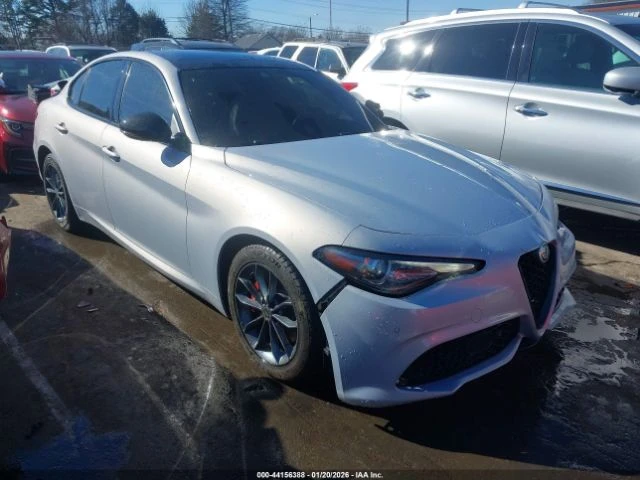 Alfa Romeo Giulia * KEYLESS* ПАНОРАМА* КОЖА* ПОДГРЕВ* КАМЕРА*  | Auto.bg — изображение 1