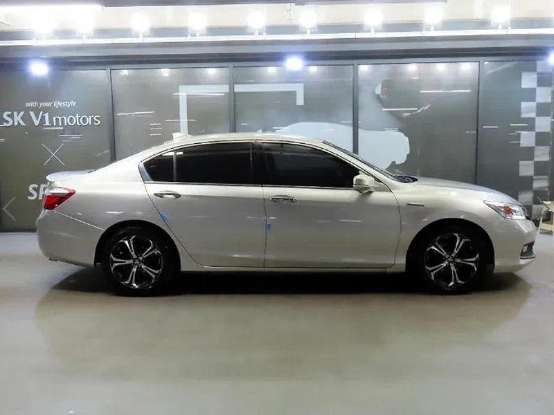 Honda Accord 2.0 Hybrid 9Th Generation, снимка 5 - Автомобили и джипове - 55883283