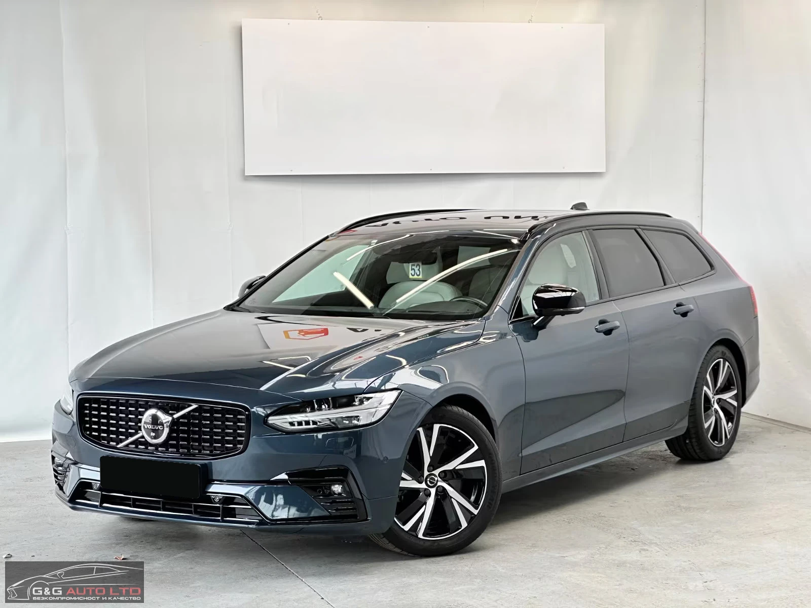 Volvo V90 R-DESIGN/197HP/B4/PANO/HUD/MEMO/360/NAVI/LED/306g, снимка 1