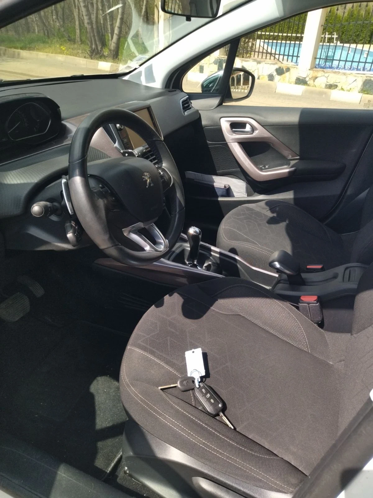 Peugeot 2008 1.6 E HDI automat - изображение 4