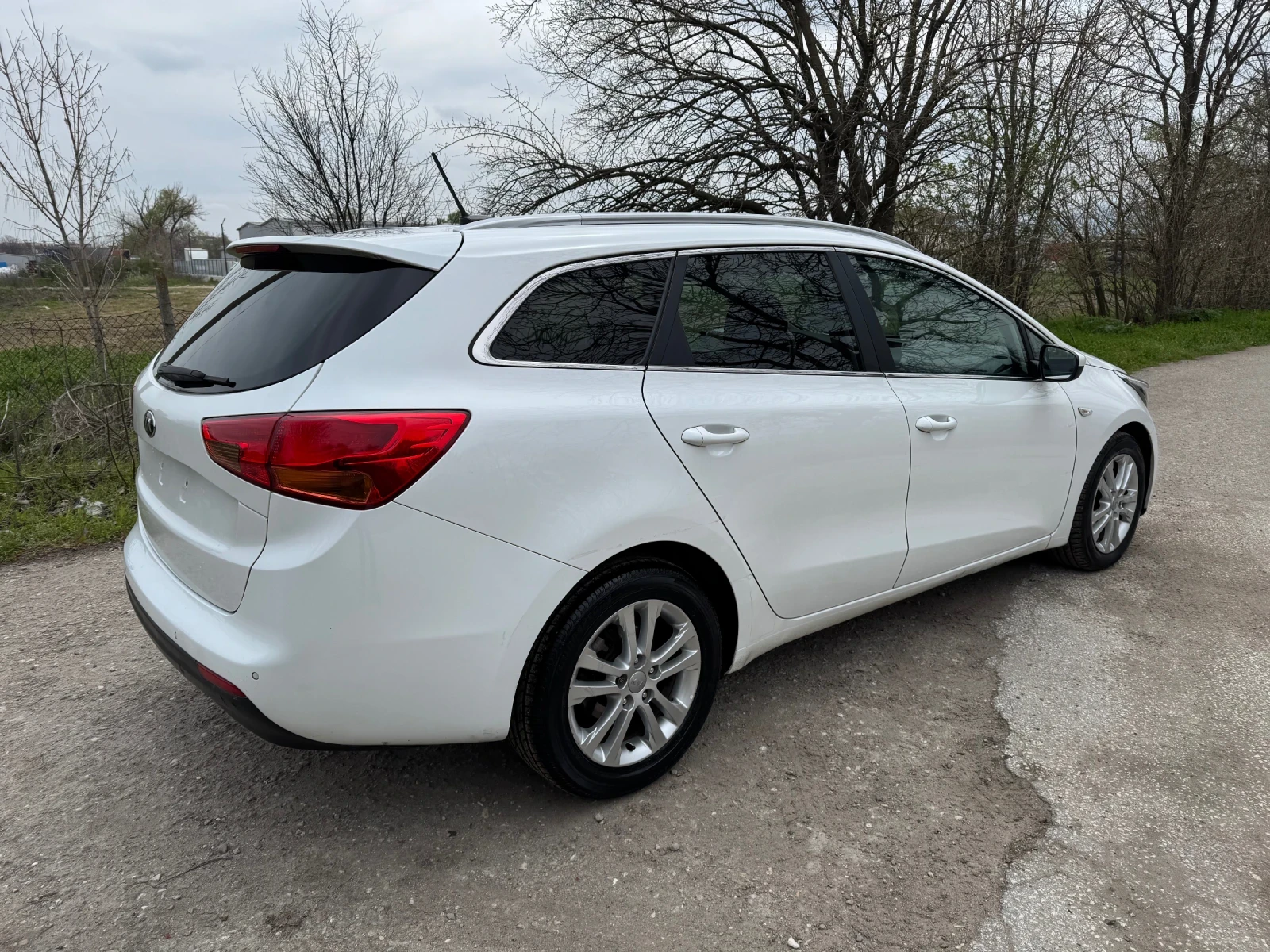 Kia Ceed 1.6D.NAVI.LED.2-ключа.Италия.Без ръжди.251х.км - изображение 6