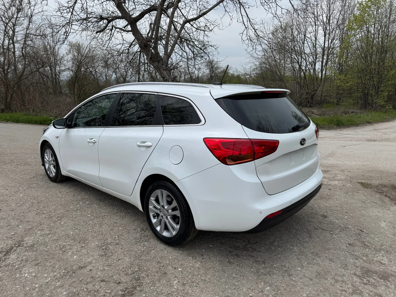 Kia Ceed 1.6D.NAVI.LED.2-ключа.Италия.Без ръжди.251х.км - изображение 4